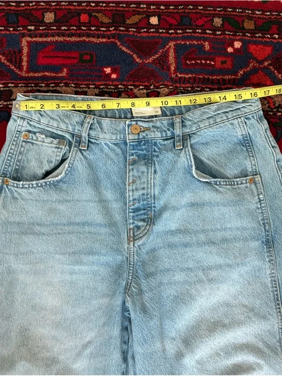 We the Free Good Luck Barrel Jeans RUNS LARGE - Picture 3 of 9